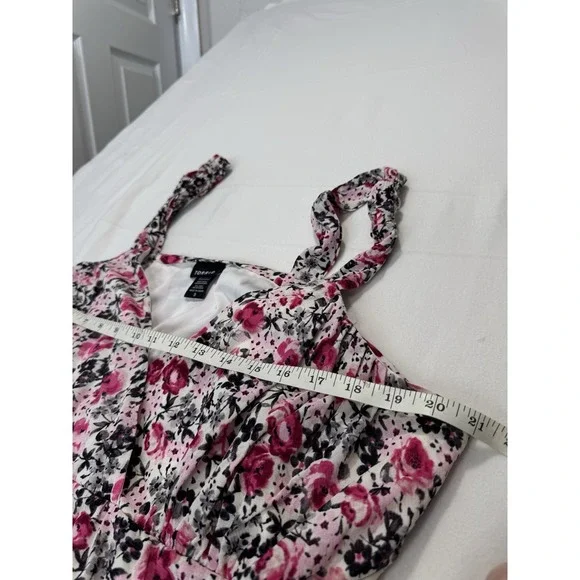Torrid Size 3 Floral Pink Grey Sleeveless Top V Neck - Picture 6 of 6